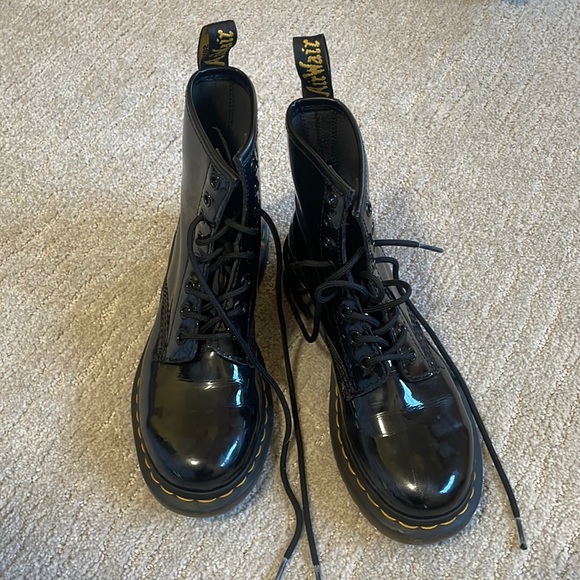 Dr. Martens Shoes - Doc marten paten boots